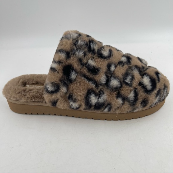 Koolaburra Shoes - NEW! Koolaburra by UGG Women’s Starleen Abstract Leopard Fluff Slippers - Size 9